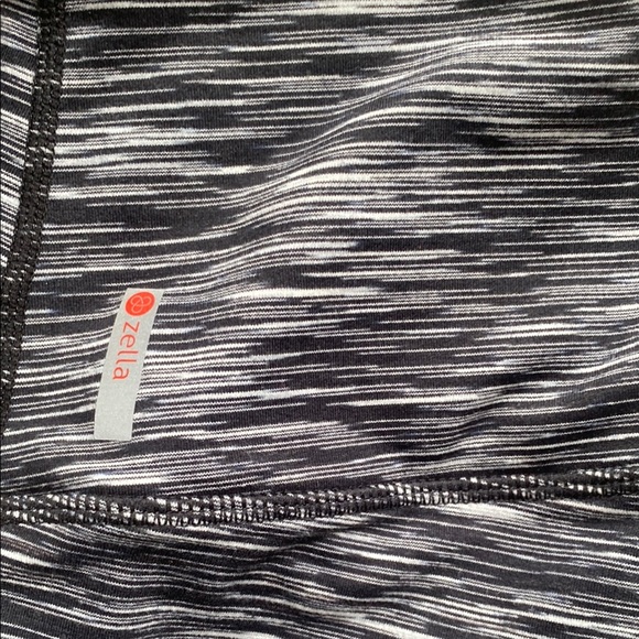 Zella Monochrome Striped Leggings - Picture 6 of 6